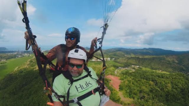 900 ft flight facing the Pacific Ocean & Tropical forests