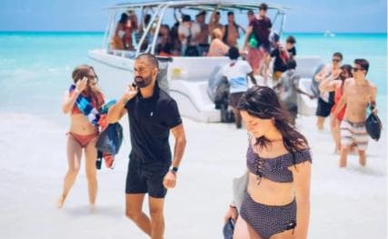 Punta Cana: Saona Island All Included Open Bar Catamaran