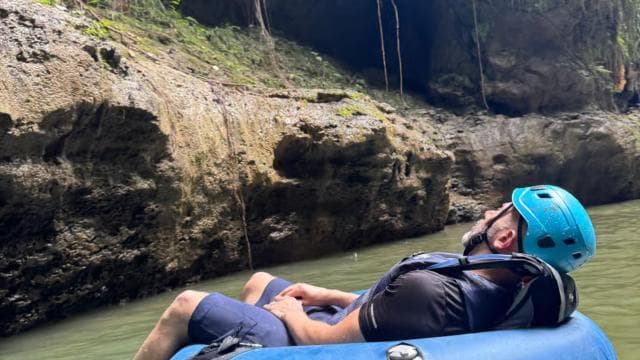 Puerto Rico: Tanama River Tubing & Cave Adventure in Arecibo