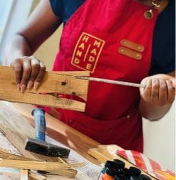 Caribbean Driftwood Making in Curaçao