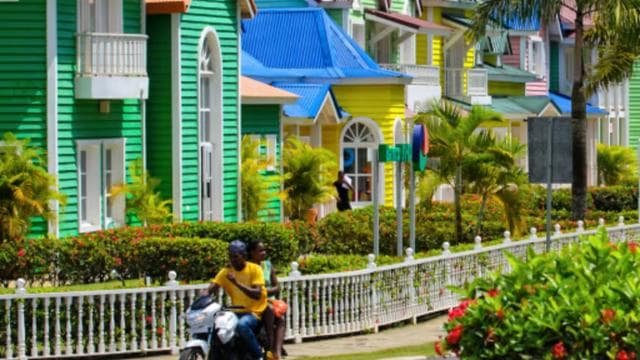 Punta Cana: Samana, El Limon & Bacardi Island Tour