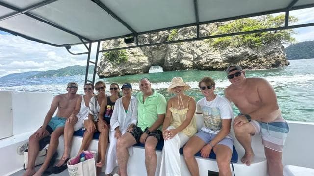 From Puntarenas: Isla Tortuga Full-Day All included tour