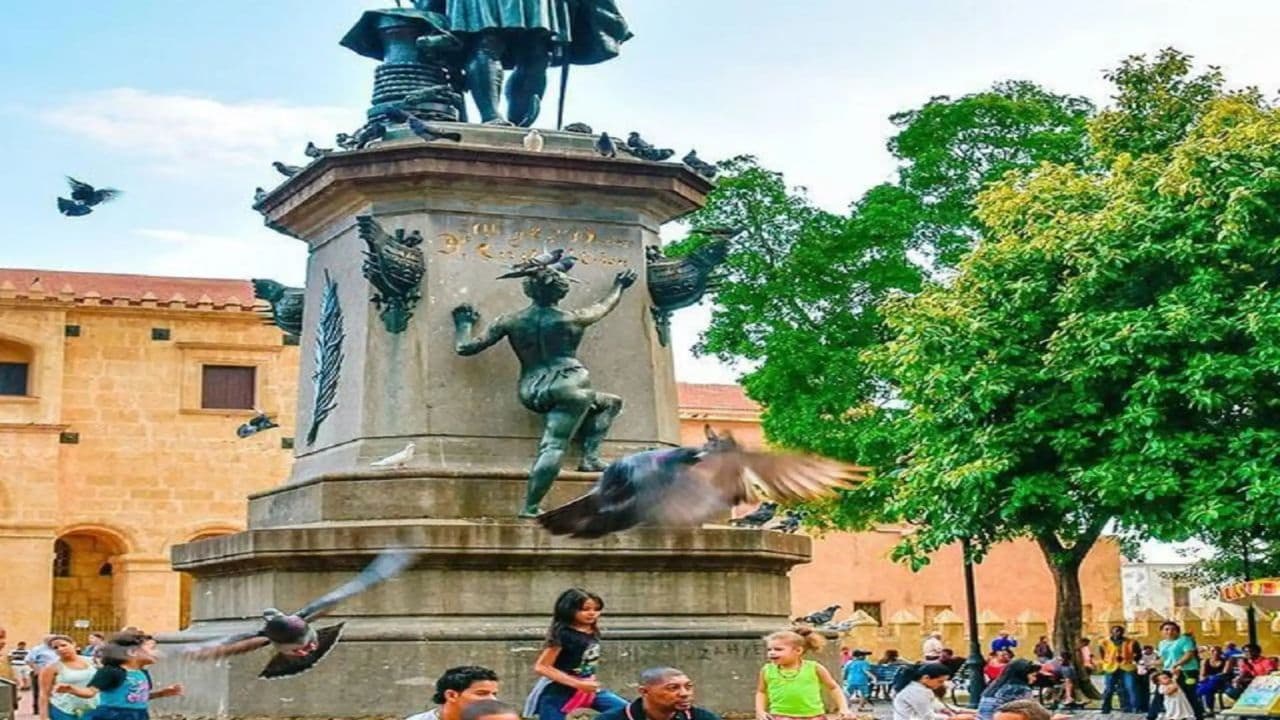 From Punta Cana: Santo Domingo Full-Day Trip with Lunch