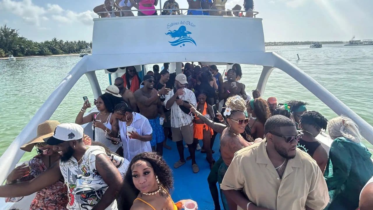 Party boat catamaran trinity| snorkeling| private beach