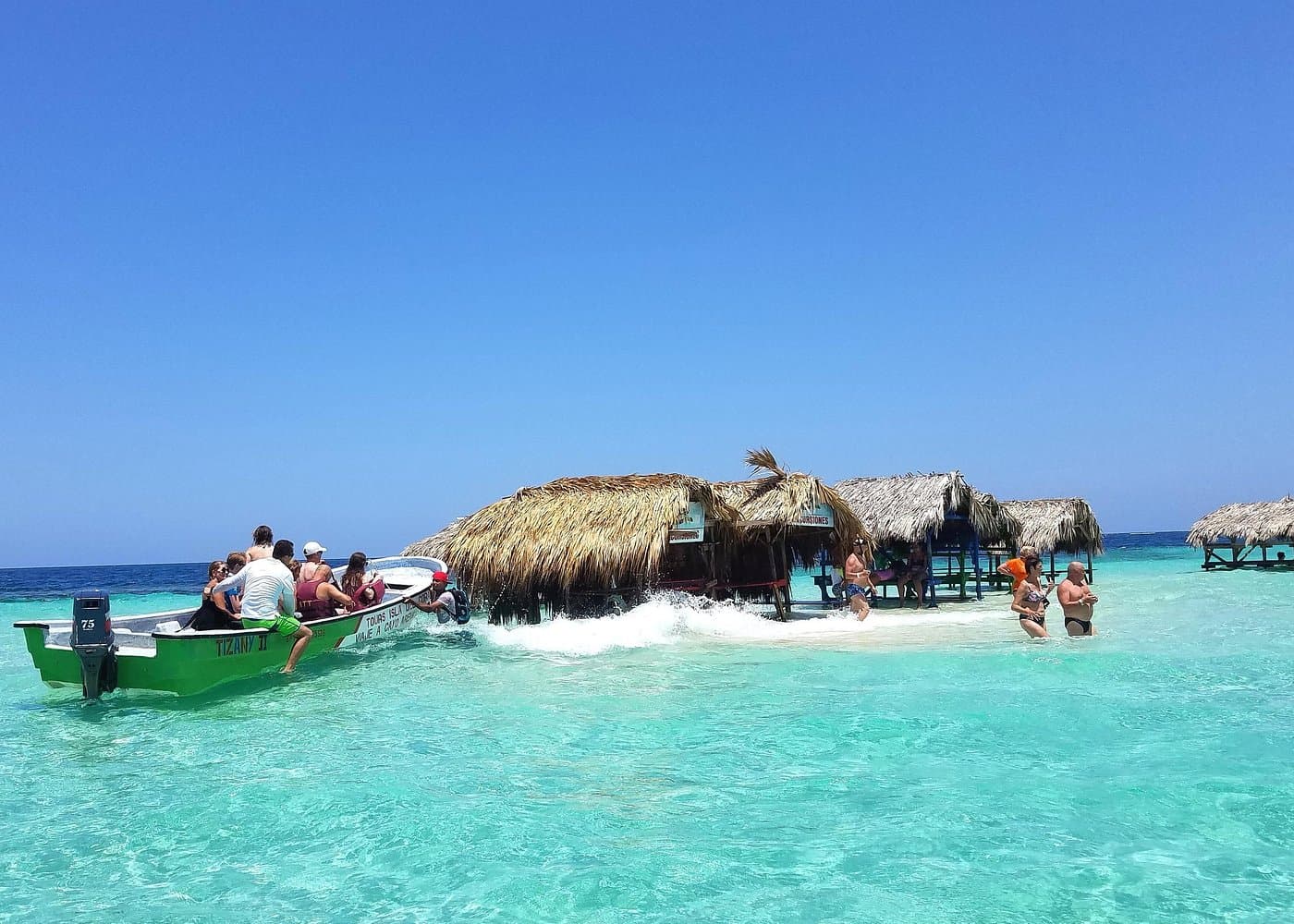 Private Tour to Paradise Island with Snorkel & Manatee Sanctuary