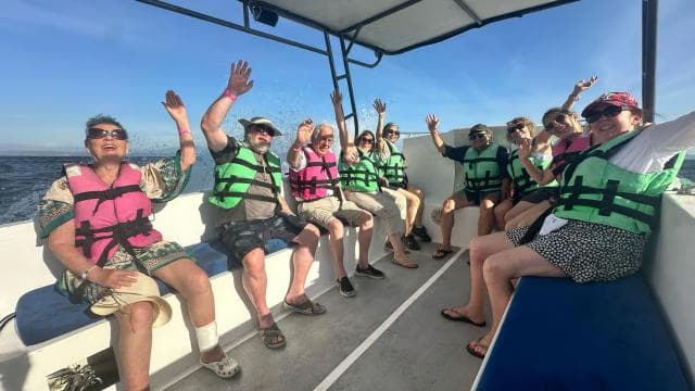 From Puntarenas: Isla Tortuga Full-Day All included tour