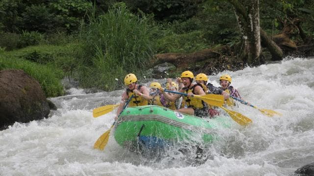 Rio Balsa: White Water Rafting Adventure