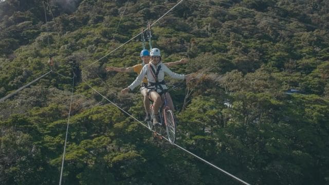 Monteverde: Adventure-Mania Zipline & Challenge Course 5in1