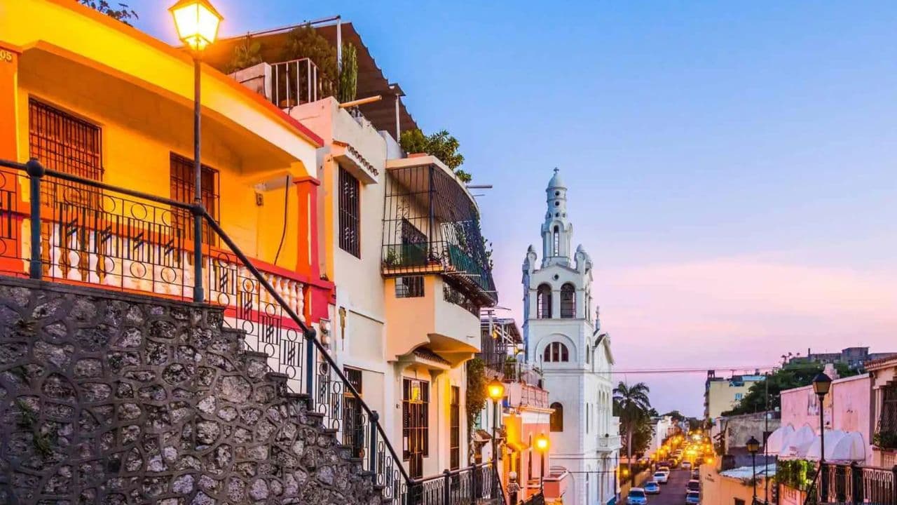 Punta Cana: Santo Domingo City Tour with Lunch