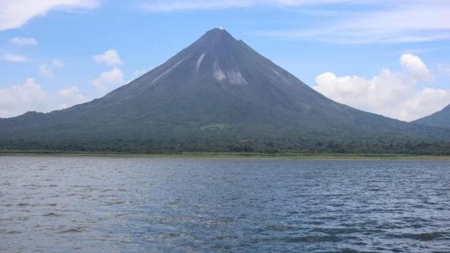 La Fortuna de San Carlos: Arenal Lake Boat Tour