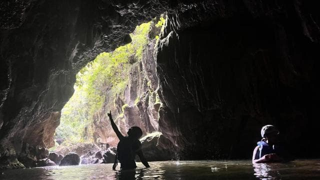 Vega Baja: Highlights views and Guided Tour in Caves