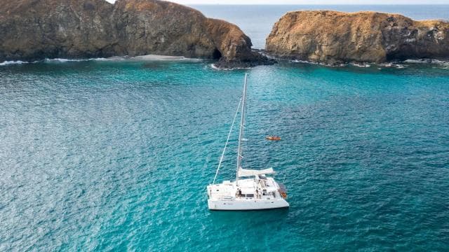 Guanacaste: Catamaran Sunset Sail Cruise & Snorkeling
