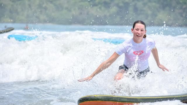 Manuel Antonio surf lessons