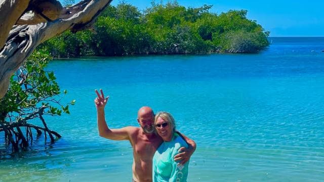 Gilligan Paradise: Snorkeling Adventure & Seafood Delight