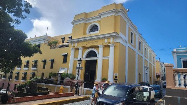 San Juan: Guided City Tour with Photo Stops (Hop-On Hop-Off)