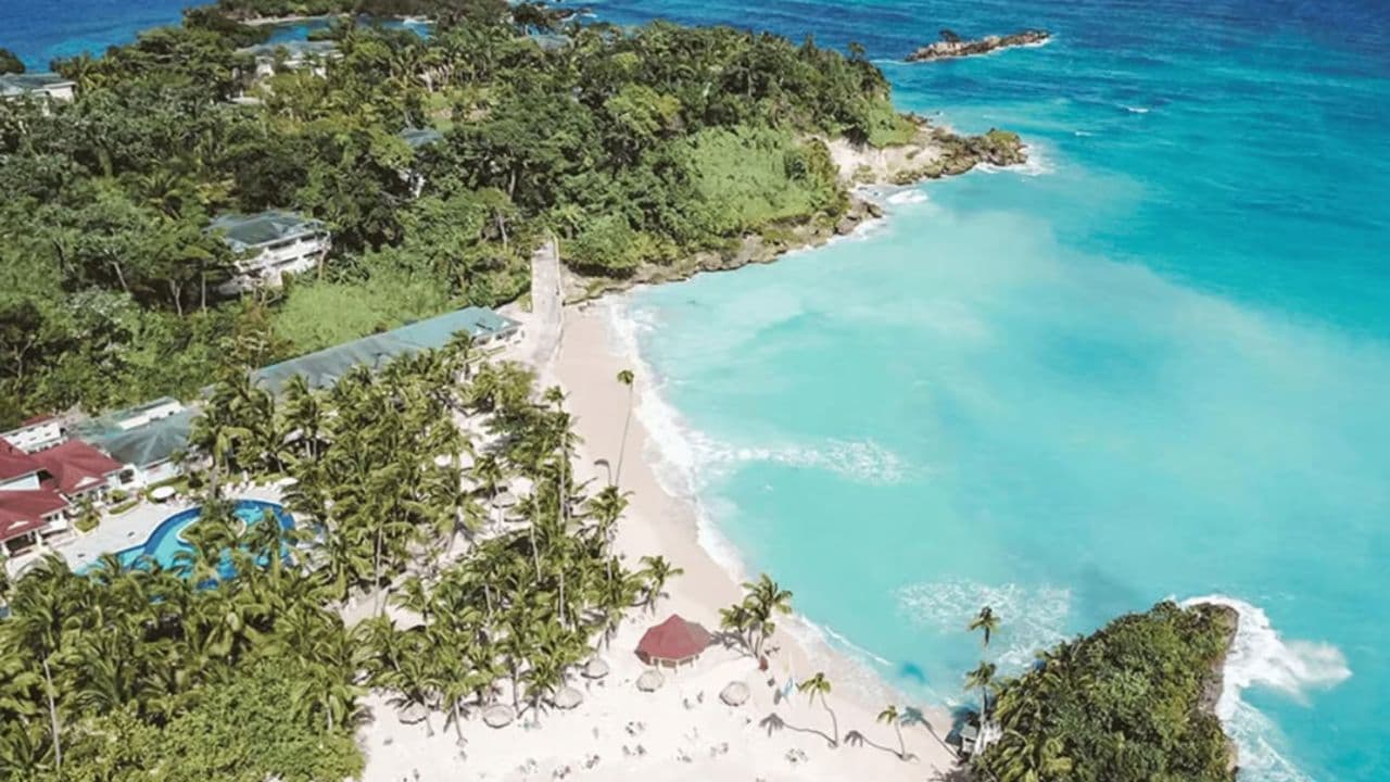 Punta Cana: Cayo Levantado & Bacardi Island Trip with Lunch