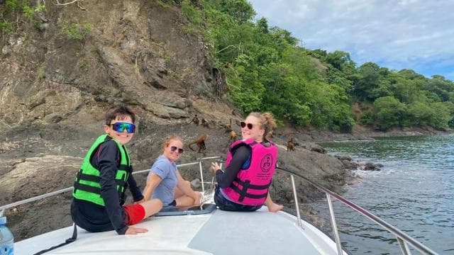 From Jacó: Isla Tortuga Small-group Adventure Tour