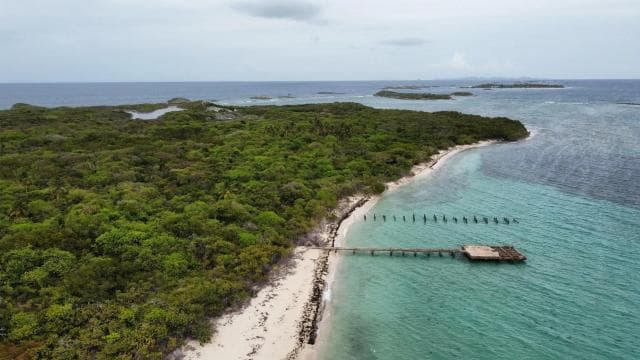 Fajardo: Private Sailing & Snorkeling Trip with Lunch