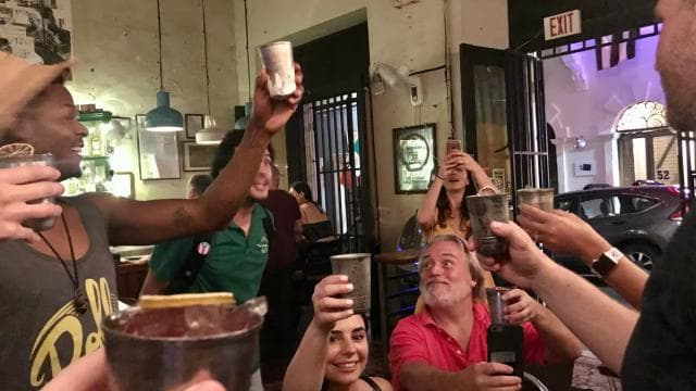 San Juan: Craft Cocktail Walking Tour with 3 Cocktails