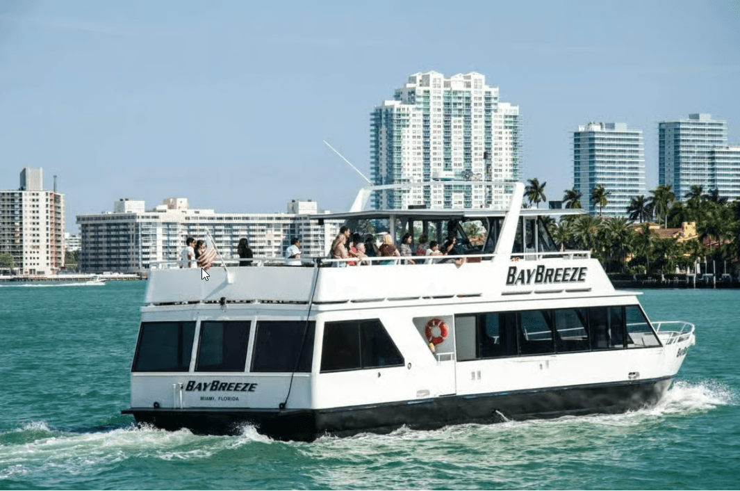 Miami: Sightseeing-Kreuzfahrt zu den Häusern der Millionäre in Biscayne Bay - Dominican Republic