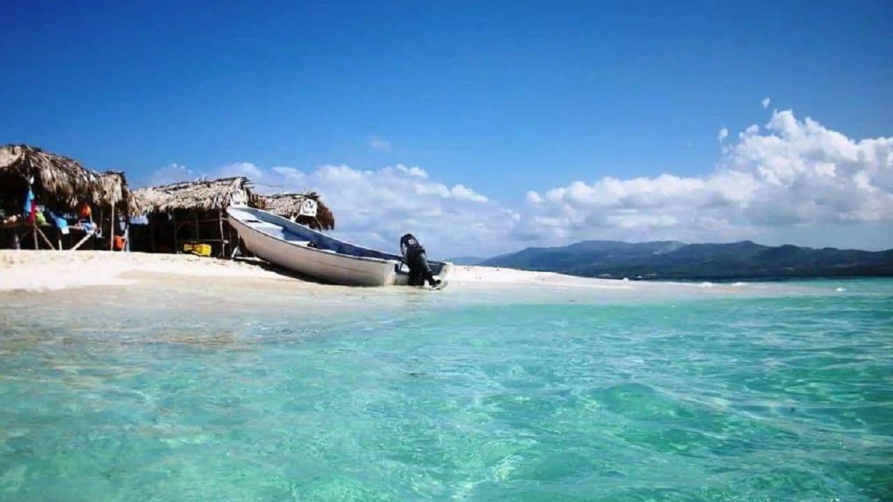 Puerto Plata: Day Trip to Cayo Arena Island by Speedboat
