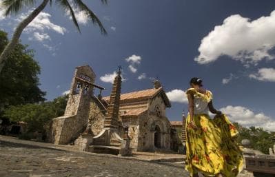 Altos de Chavón and Shopping in La Romana Day Tour