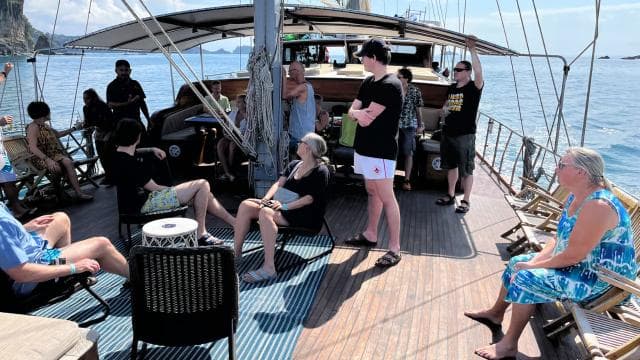 Quepos: Wooden Sail Yacht Cruise with Watersports and Food