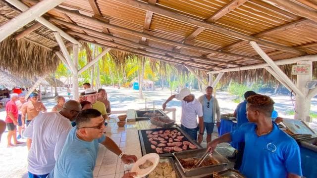 Saona Exclusive Catamaran – Small Group Experience