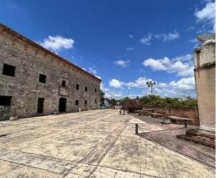 Santo Domingo: Small Group Tour with Cable Car from Bayahibe
