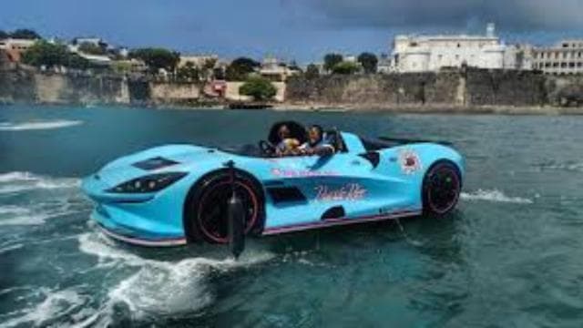 San Juan: WATER JET CAR- Blue McLaren Experience