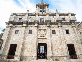 Colonial Zone: Historical Tour with a visit to the Columbus Lighthouse and Tres Ojos Park