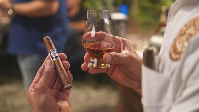 Puerto Rico: Ocean Lab Brewery and Tobaco Farm Tour