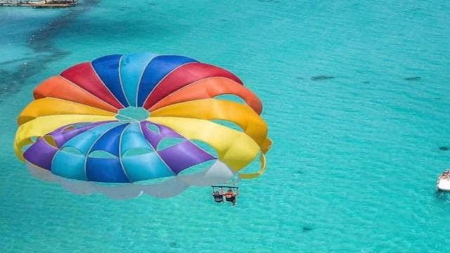 Punta Cana: Private Parasailing Adventure with Pickup