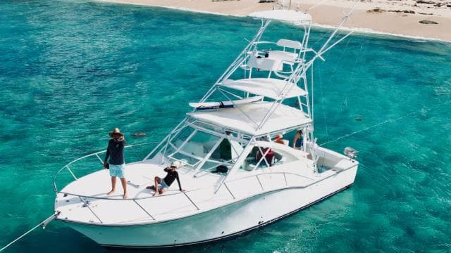 Icacos or Palomino: Luxury Yacht Tour. Snorkeling and Lunch