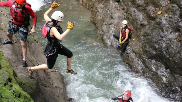 Arenal Volcano: Waterfall Jumping & Extreme Canyoning