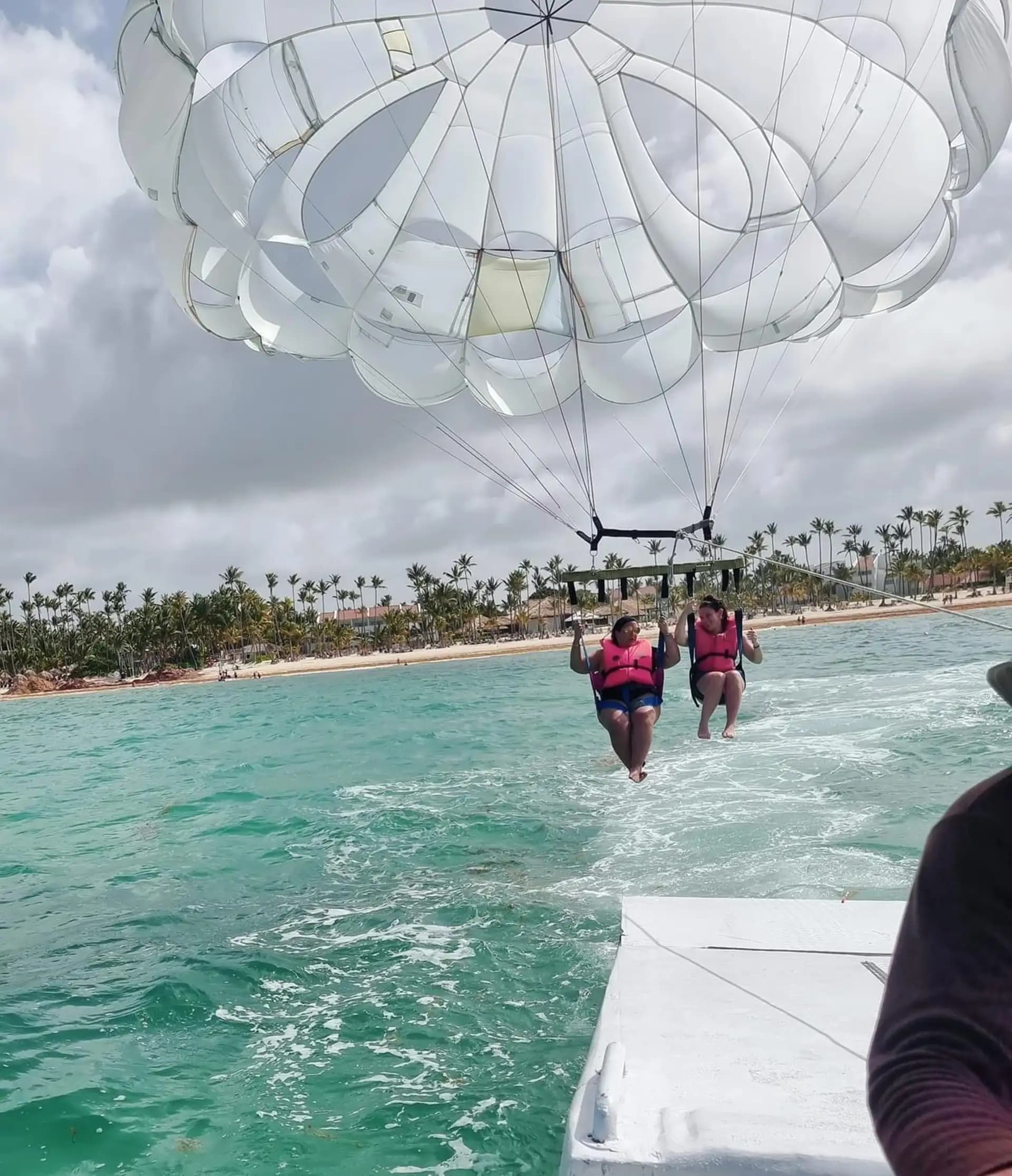 Punta Cana: 3-Hour Parasailing Tour