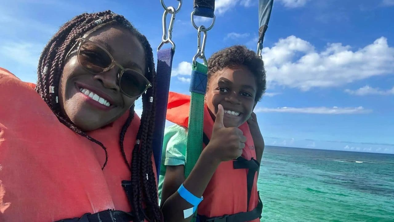 Punta Cana: 3-Hour Parasailing Tour
