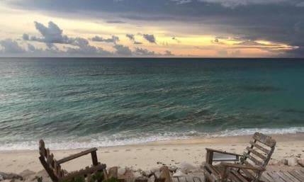 Bahía de las águilas glamping experience from Santo Domingo