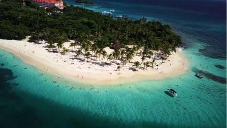 Samaná: Bacardi Island Boat Trip with Guide