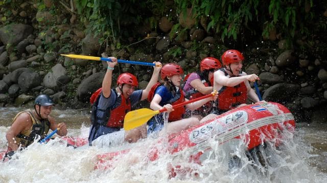 Costa Rica: Río Balsa Half-Day Rafting Adventure