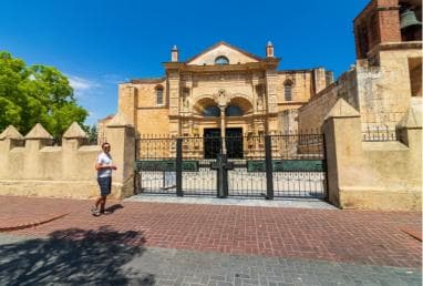 Santo Domingo City Tour: Colonial City, Los Tres Ojos, Lunch