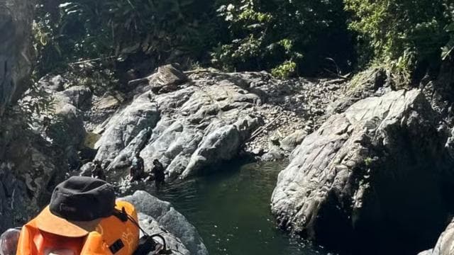 El Yunque ,river ,water slides and hike excursions