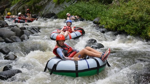 Liberia: Extreme tubing in a canyon with natural pools and adrenaline