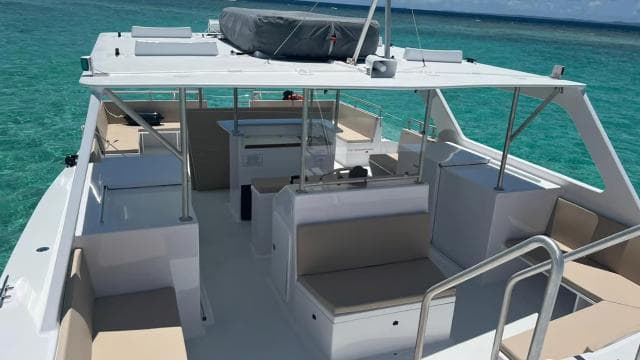 Fajardo: Icacos Power Boat Trip with Snorkel, Lunch & Drinks