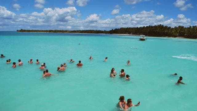 Bayahibe: Saona Island Catamaran Cruise with Natural Pool
