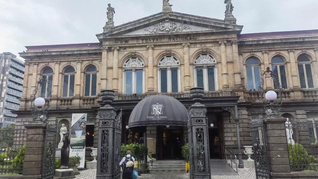 San Jose: City Tour and Central Market with Local Food