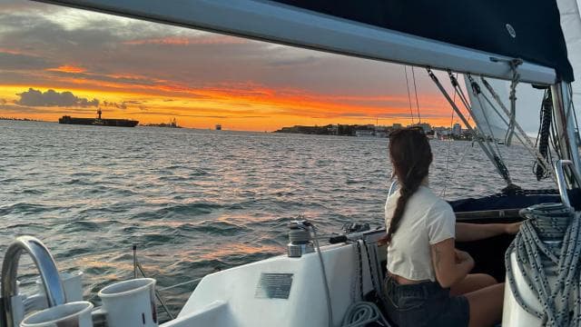 Private Sail Sunset or Bay Tours with Free Drinks & Tapas