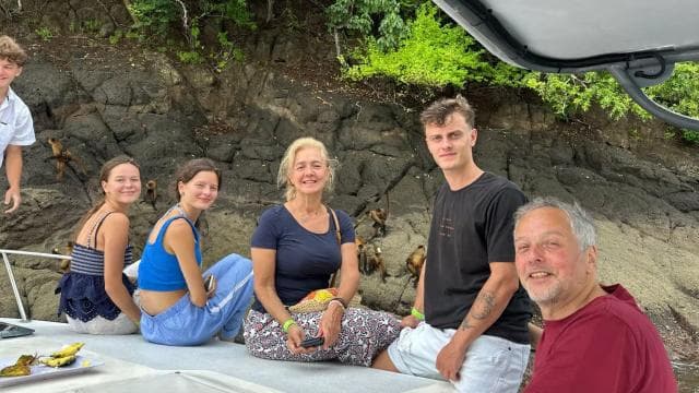 From Puntarenas: Isla Tortuga Full-Day All included tour