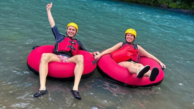 Tubing on Rio Celeste: Fun, Natural Pools & Fresh Fruit