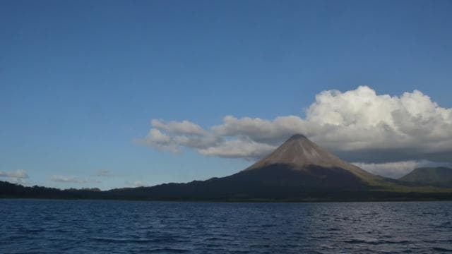 La Fortuna: Kayaking in Arenal Lake - Unique Volcano View